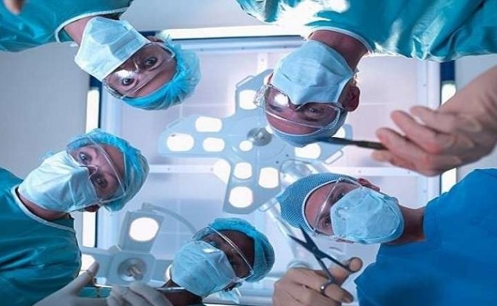 (صور) 45 كيلوغرام.. إزالة ورم ضخم لامرأة في البرازيل