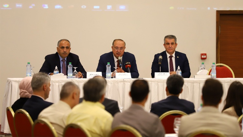التعليم العالي تنظم ورشة وطنية لبحث تطوير وتعزيز البحث العلمي بدعم من البنك الإسلامي الفلسطيني