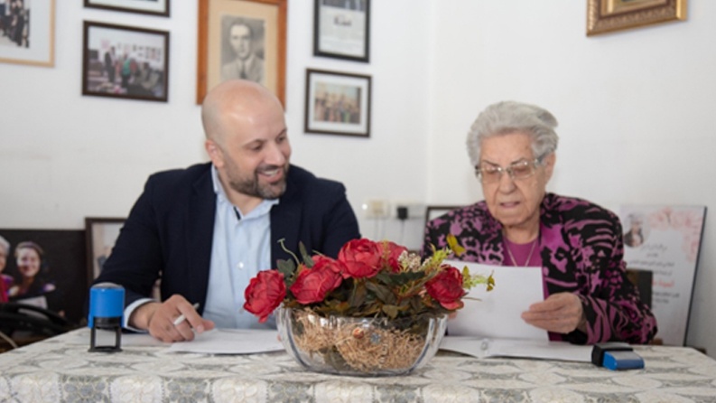 أيبك ومؤسسة دار الطفل العربي تجددان اتفاقية دعم الطالبات اليتيمات والمتفوقات