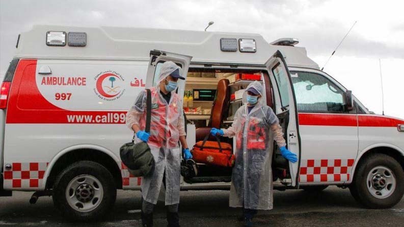 السعودية.. وفاة شخصين وتعليق الدراسة وإغلاق طرق بسبب الأمطار الغزيرة