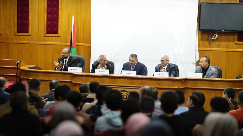 كمال يؤكد على ضرورة خلق جيل واعي بالاستثمار في أسواق المال