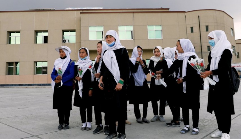 أفغانستان: طالبان تحظر التعليم الجامعي للفتيات