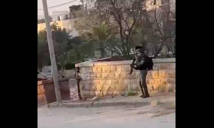 تحقيق إسرائيلي يكشف سبب نسيان مجندة في بلدة الرام