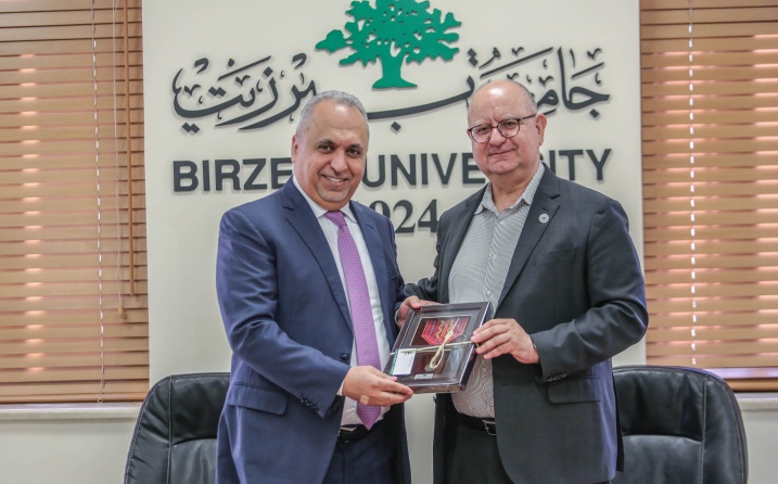 جامعة بيرزيت وريتش القابضة توقعان مذكّرة تفاهم لدعم منح دراسية للطلبة غير المقتدرين