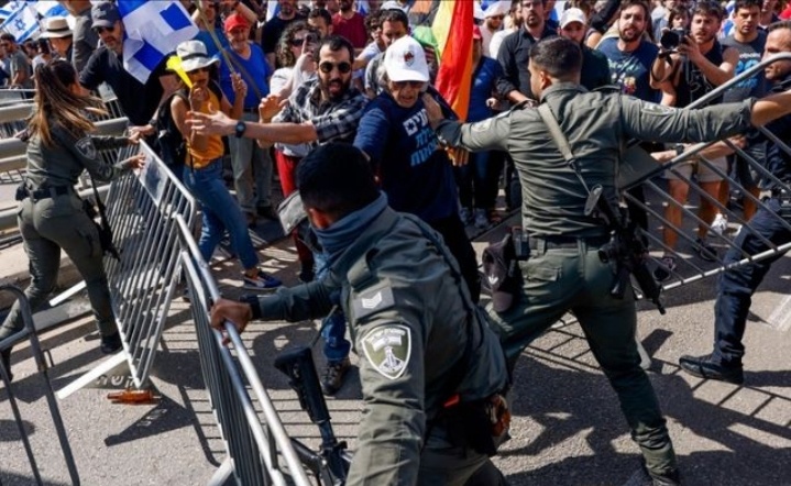 شكوى ضد بن جفير: حوّل الشرطة الى ميليشيا لقمع المتظاهرين