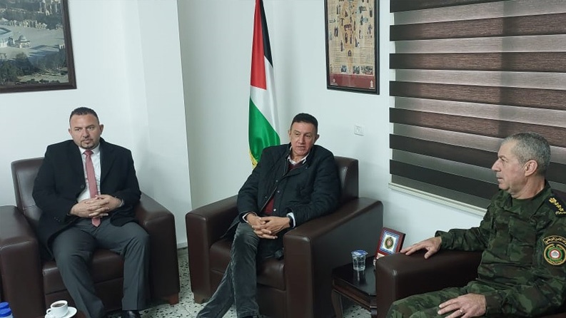 "كهرباء القدس " تكرم المؤسسة الأمنية في محافظة بيت لحم وتشيد بدورها في حفظ الأمن والسلم الأهلي