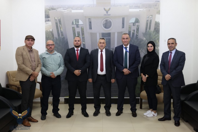 وفد من شركة كهرباء القدس يلتقي رئاسة الجامعة في محافظة اريحا
