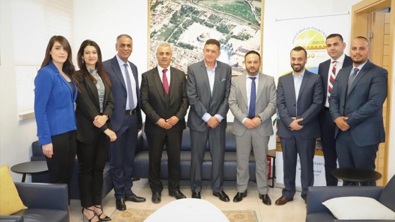 كهرباء القدس" والبنك العربي يوقعان اتفاقية تطوير خدمات الدفع الالكترونية