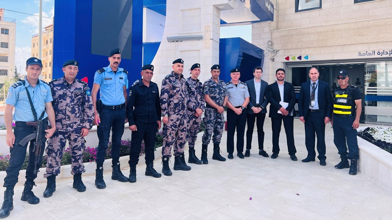 البنك الوطني ينفذ عملية إخلاء ناجحة لمبنى الإدارة العامة بالتعاون مع الدفاع المدني