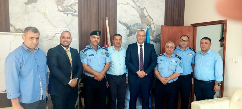 "كهرباء القدس" ووزارة العمل والشرطة يبحثون سبل التعاون المشترك