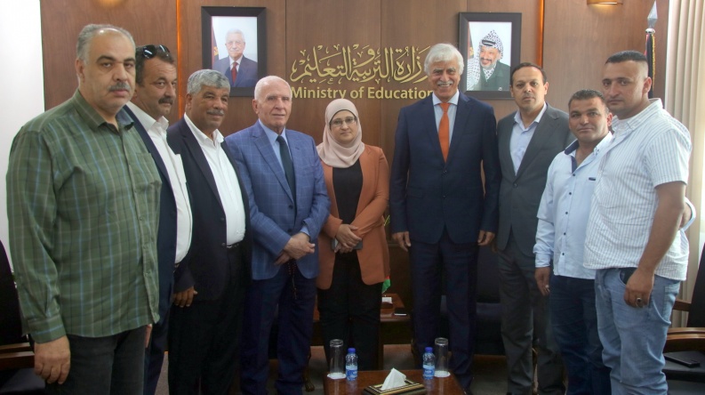 عورتاني يتابع تشييد مدرسة أساسية في كفر قدوم