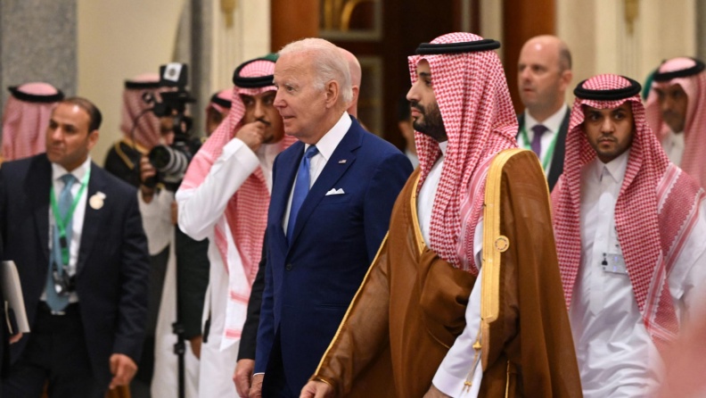 واشنطن تنفي وقف محادثاتها مع السعودية بشأن التطبيع