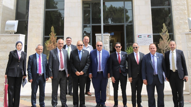 أبو مويس يستقبل رئيس اتحاد الجامعات العربية