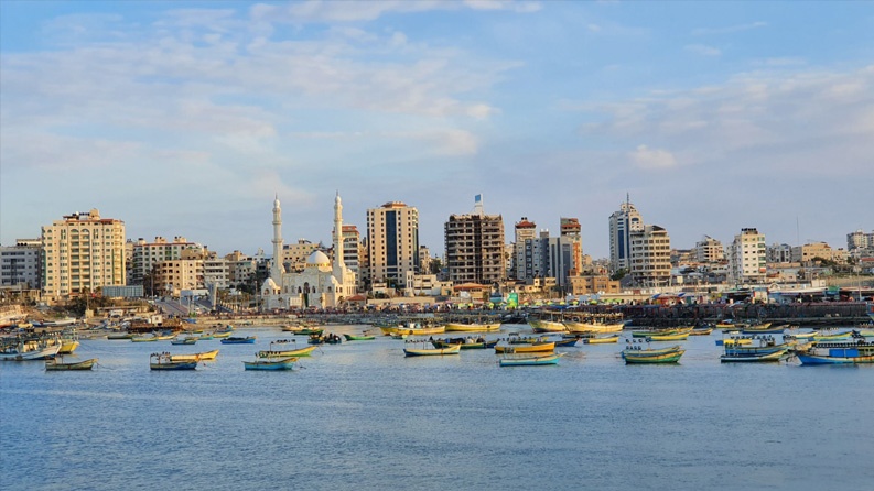 بمبادرة من رئيس مجلس إدارة باديكو بشار مصري - وفد كبير من الضفة الغربية يزور قطاع غزة