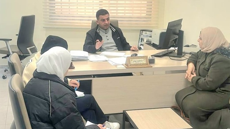 "كهرباء القدس" تستقبل طلبة من "الإنجليزية الحديثة"