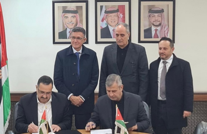 "كهرباء القدس" توقع اتفاقية بـ5.25 مليون شيقل لتحسين الخدمة في أريحا والأغوار