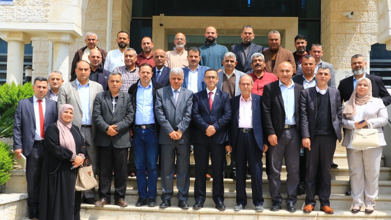 وزير التربية والتعليم العالي يجتمع بالاتحاد العام للمعلمين