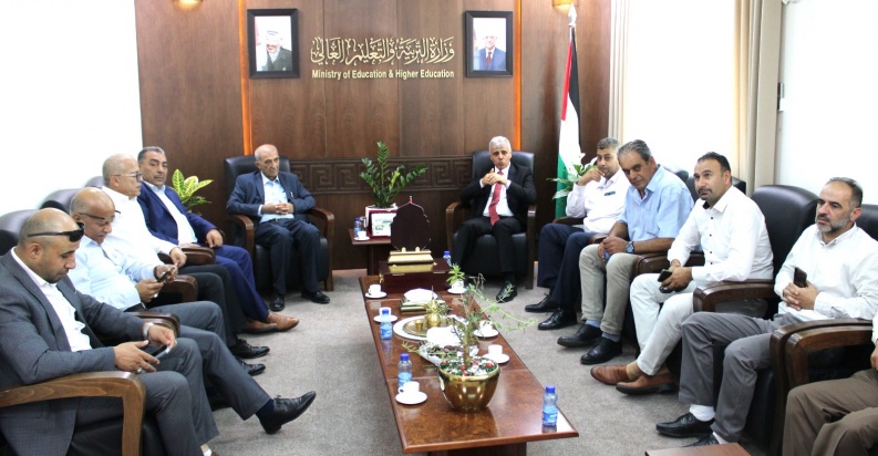 برهم يلتقي وفداً من اتحاد نقابات الجامعات ويبحث معهم عدداً من القضايا المهمة