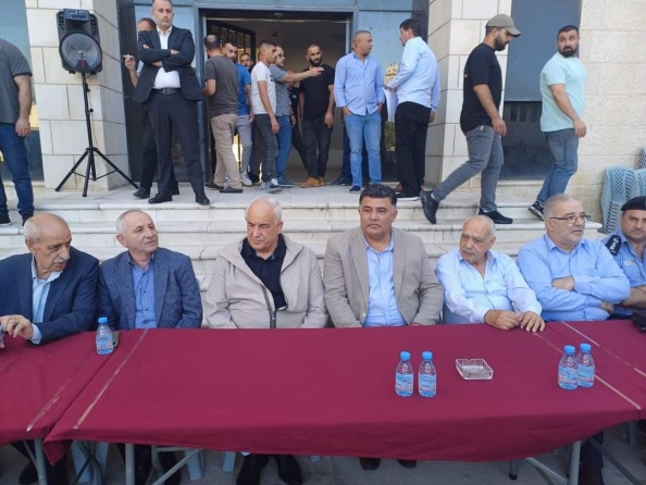 وزير الداخلية يشارك في عقد راية الصلح بين ال المسيمي وال الدبعي بمحافظة نابلس