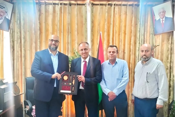 "كهرباء القدس" تعقد اجتماعاً مع وزارة الاوقاف لبحث سبل التعاون