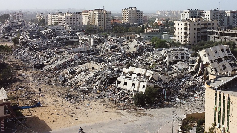 الأشغال العامة تُطلق استمارة لحصر الأضرار بالوحدات السكنية في القطاع