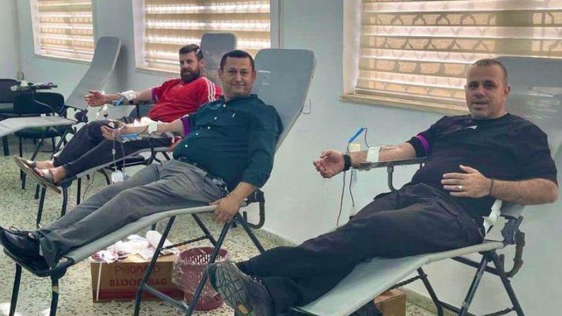 "دمنا واحد": حملة تبرع بالدم تجمع 800 وحدة دعماً للمحافظات الجنوبية