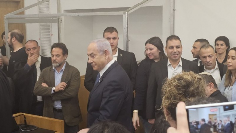 نتنياهو يمثل أمام القضاء في تهم فساد