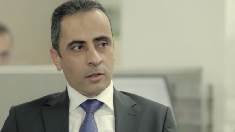 الرئيس يصدر قرارا بإعادة تعيين محمد مناصرة نائبا لمحافظ سلطة النقد