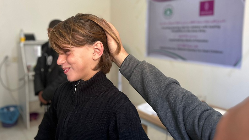 بنك فلسطين يقدم أجهزة مساعدة للسمع للأطفال من ذوي الإعاقة السمعية في قطاع غزة
