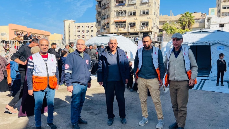 المدير التنفيذي للهلال الأحمر بقطاع غزة د.حيدر القدرة يقود جولة تفقدية لتعزيز خدمات الطوارئ في غزة والشمال