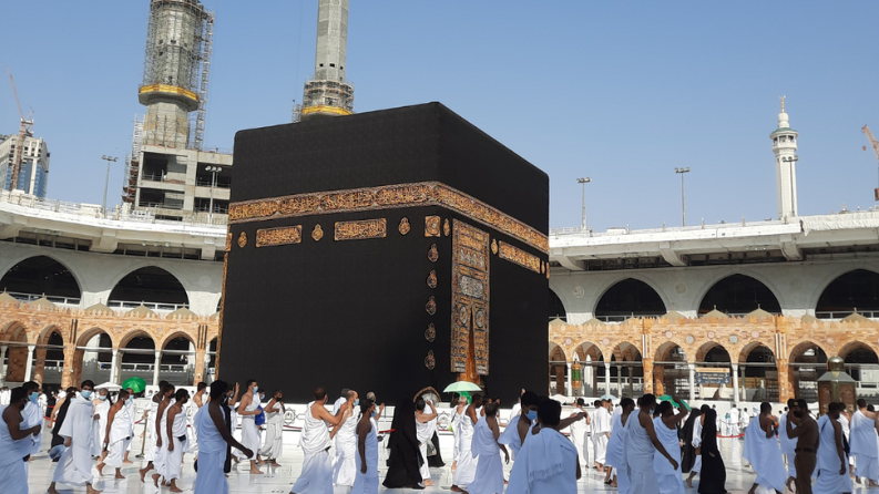 وزير الأوقاف يوقع مع وزير الحج السعودي بروتوكول الحج