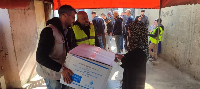سلطة المياه: إدخال كمية جديدة من طرود النظافة الصحية لقطاع غزة 