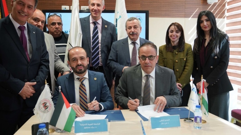 الجامعة العربية الأمريكية ومستشفى ابن سينا يوقعان اتفاقية تدريب سريري لطلبة كلية الطب البشري