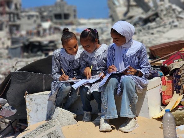 مركز الميزان يطالب بمعالجة آثار العدوان على التعليم بغزة