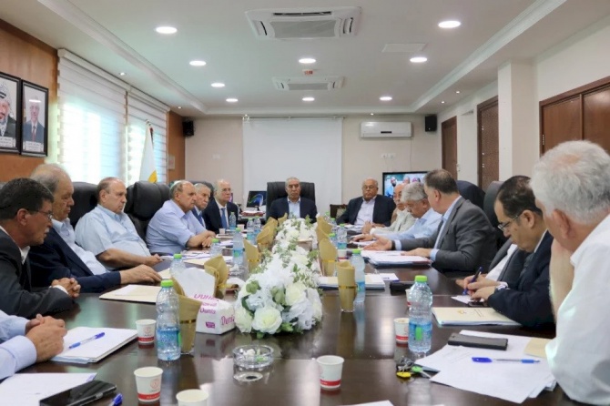 اللجنة التنفيذية تؤكد ضرورة إنهاء العدوان بشكل كامل على القطاع