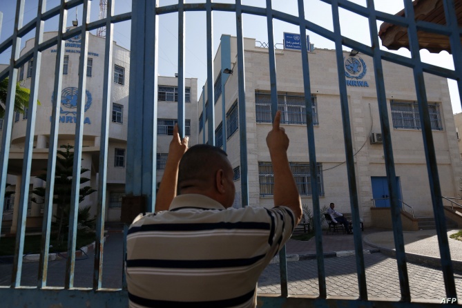 الأونروا: إسرائيل استخدمت عيادة بمخيم العروب كمركز احتجاز وتحقيق