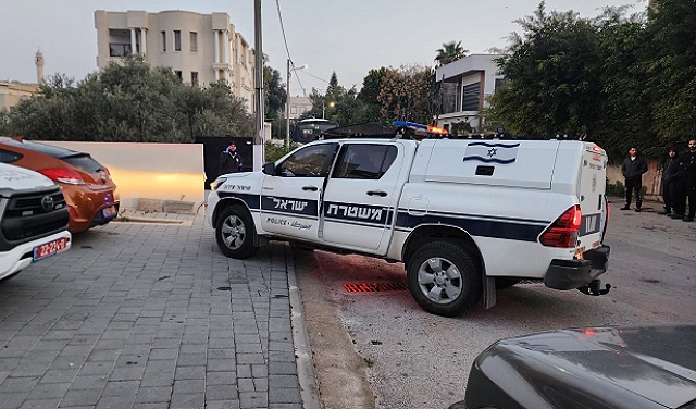 مقتل شابين في جريمتي إطلاق نار بالداخل