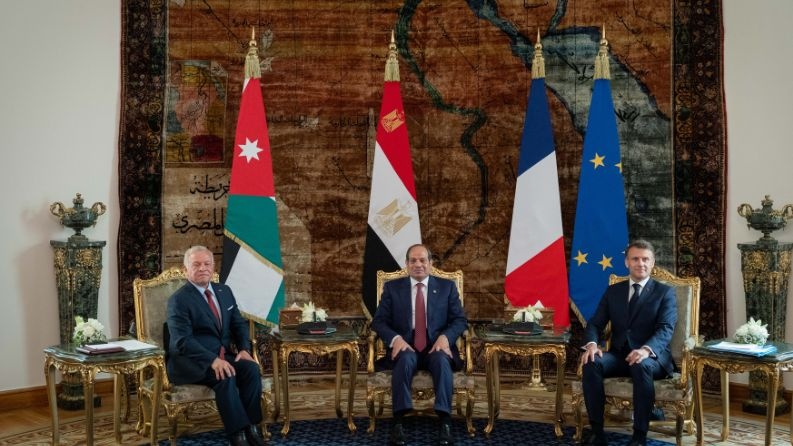 قمة ثلاثية أردنية مصرية فرنسية