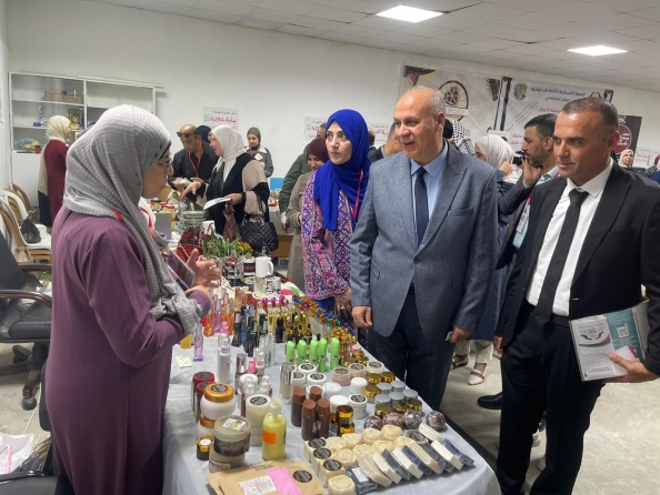 وزير الثقافة: الاقتصاد المنزلي عنصر إنتاجي وامتداد للثقافة الفلسطينية