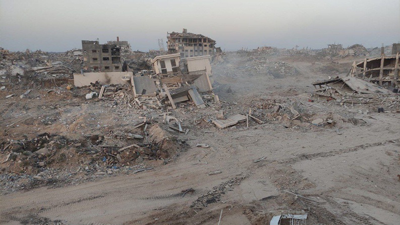 الاحتلال ينسف مستشفى نورة الكعبي لغسيل الكلى شمال قطاع غزة