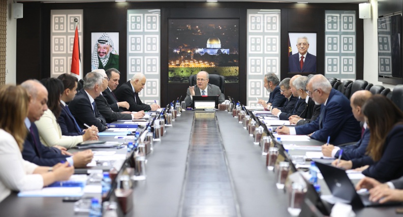 الحكومة: سيتم الإعلان عن تفاصيل رواتب الموظفين غداً