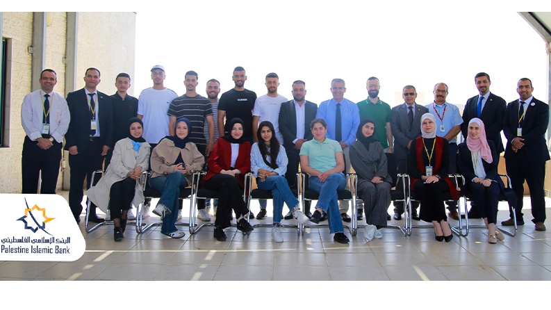 البنك الإسلامي الفلسطيني يستضيف وفداً من كلية الذكاء الاصطناعي وعلم البيانات في الجامعة العربية الأمريكية