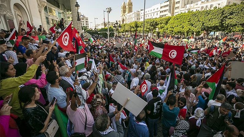تونس: قافلة لكسر الحصار تنطلق نحو غزة مرورا بليبيا ثم مصر