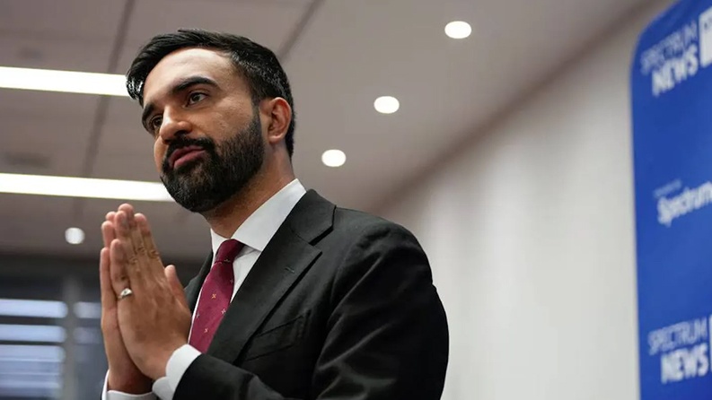 شاب "مسلم تقدمي" بعمر 33 عاما يفوز برئاسة بلدية نيويورك
