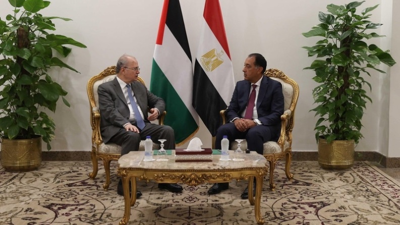 مصطفى يبحث مع نظيره المصري جهود وقف حرب الإبادة