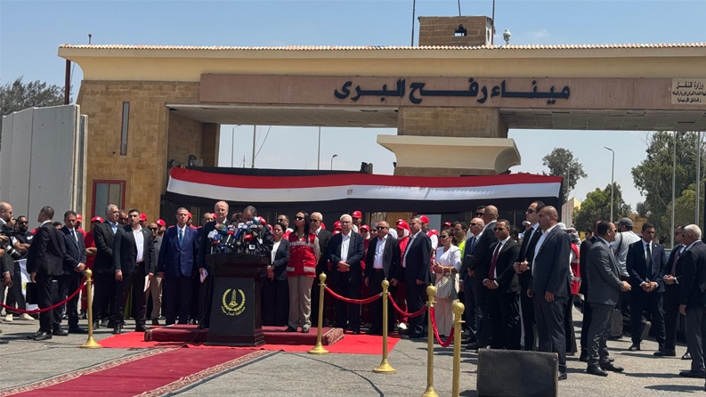 مصطفى: سنعلن قريبا عن لجنة لإدارة شؤون قطاع غزة