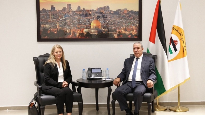 الشيخ يبحث مع القنصل العام البريطانية المستجدات والتحضيرات للمرحلة المقبلة