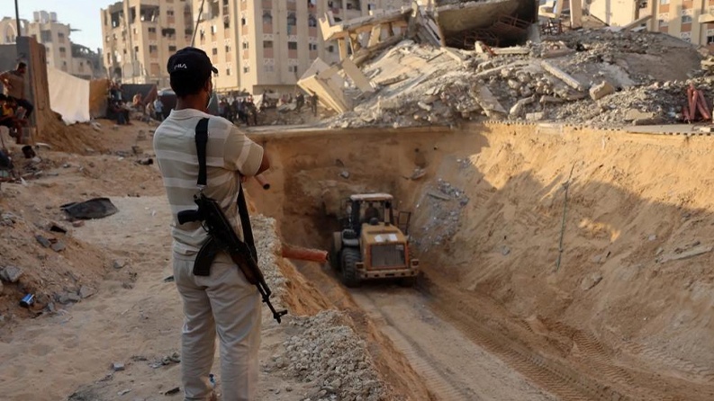 الحية: حماس جادة في استخراج جثث الأسرى الإسرائيليين