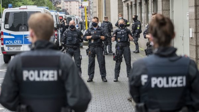 ألمانيا: اعتقال شخص يشتبه بانتمائه لحركة حماس