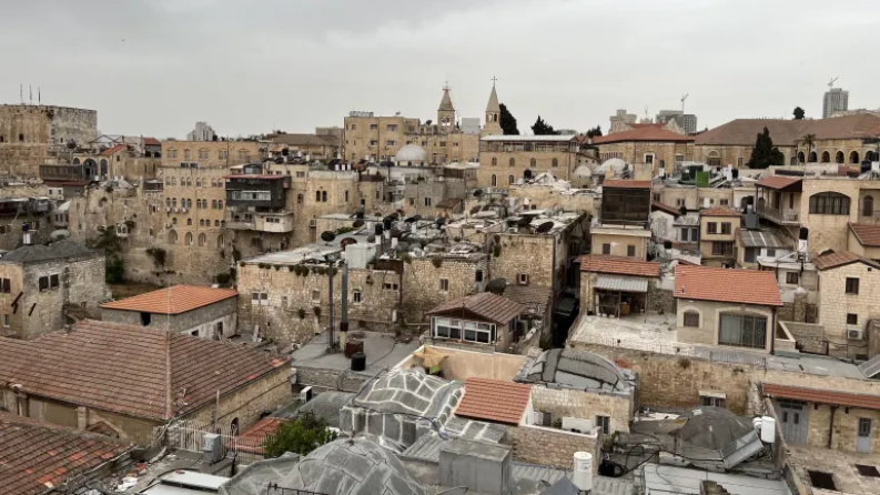 محافظة القدس تحذر من قانون إسرائيلي لسرقة الأراضي